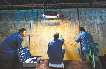 莫高窟記得，“飛天”記得…… ——敦煌研究院文物保護(hù)利用群體素描