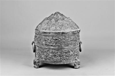 平?jīng)霾┥缴w神獸紋銅樽，東漢人向往過上神仙生活的印跡