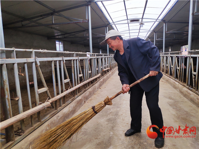 【甘肅省決戰(zhàn)決勝脫貧攻堅】脫貧戶李明堂：脫貧也光榮 幸福靠雙手