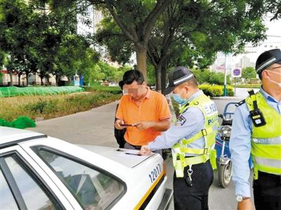 蘭州雁灘交警治理非機(jī)動車違法出妙招“寫保證書發(fā)朋友圈集贊”代替處罰