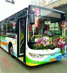 6條?？俊疤m州車站”的公交線路今起實施站外落客