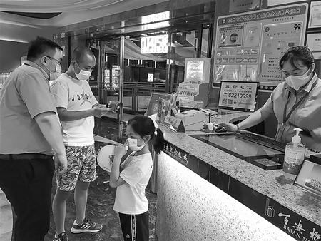 “好久不見(jiàn)，歡迎回來(lái)！”——探訪重啟后的蘭州電影院