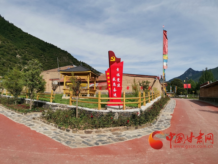 【蘭大新聞學(xué)子重走西北角】甘南迭部：村民吃上“文化飯”，搭上“旅游車”