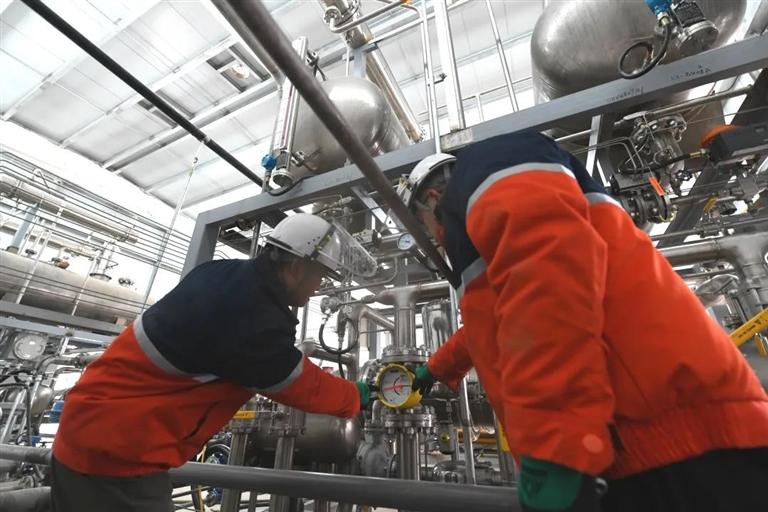 建設千億級化工產(chǎn)業(yè)園區(qū) 秦川園區(qū)深化“政校企”合作