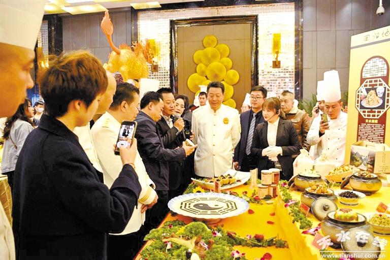 隴菜藝術(shù)盛典聚焦隴菜經(jīng)濟(jì)新成就——中國烹飪大師、甘肅省隴菜協(xié)會會長趙長安專訪