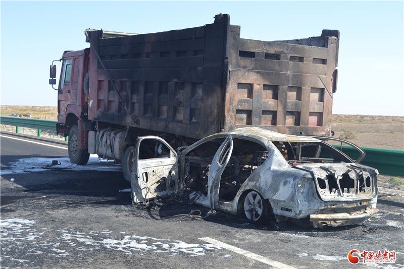 柳敦高速“10·11”交通事故有關(guān)責(zé)任人和單位被問(wèn)責(zé)