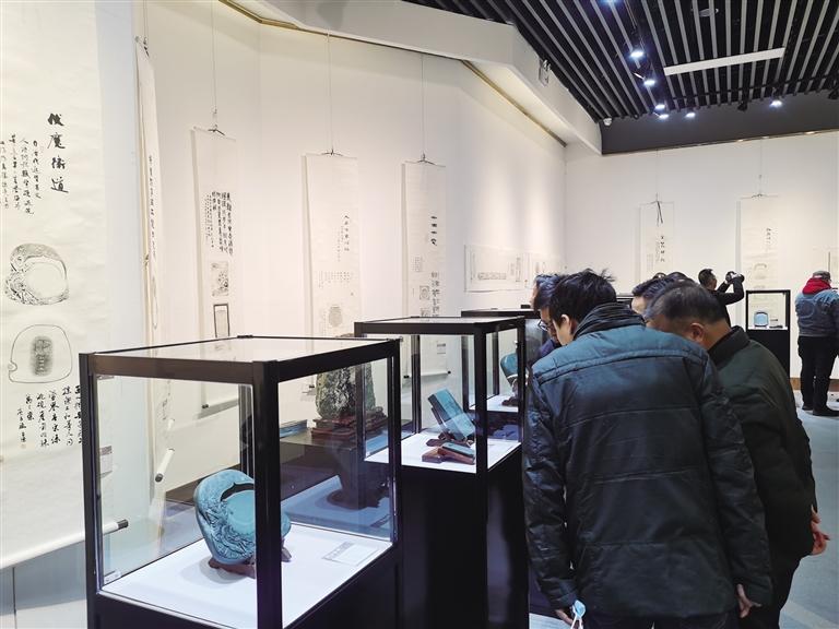 “非遺精品洮硯傳拓題跋藝術(shù)展”開(kāi)展 洮硯雕刻、傳拓、拓片題跋集中亮相甘肅藝術(shù)館