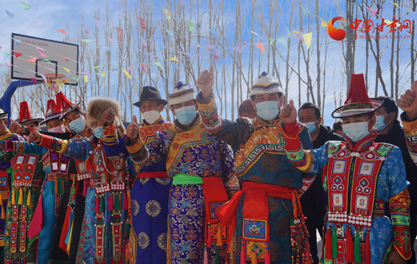 肅南：分紅啦分紅啦！南溝村村民喜領(lǐng)43.3萬(wàn)元