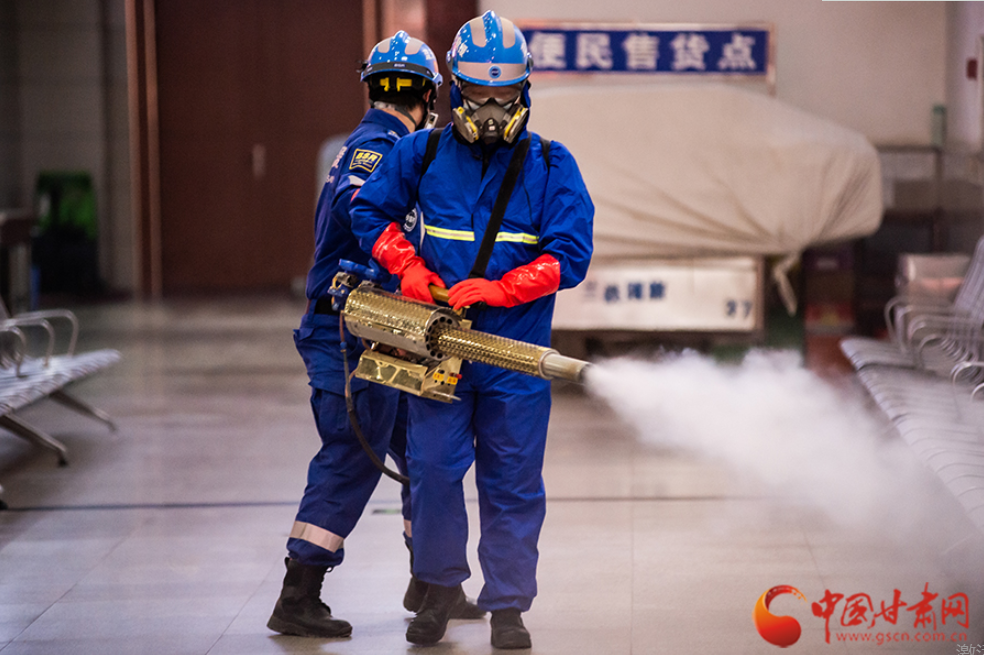 【新春走基層】護(hù)航回家路，蘭州車站這波操作很硬核！