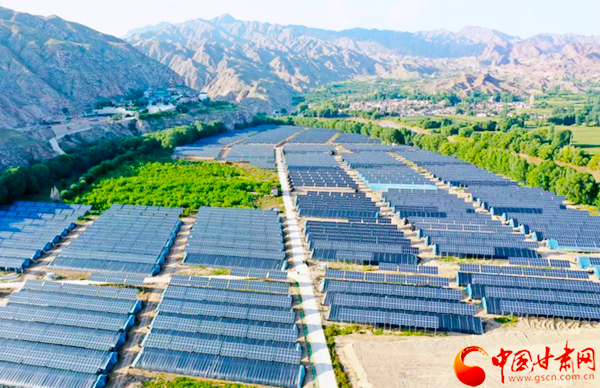 【奮斗百年路 啟航新征程 脫貧攻堅(jiān)答卷】以村為家，把貧困戶當(dāng)家人——記全國脫貧攻堅(jiān)先進(jìn)個(gè)人錢有