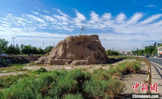 圖為沙州郡城遺址公園古遺址?！⊥醣筱y 攝