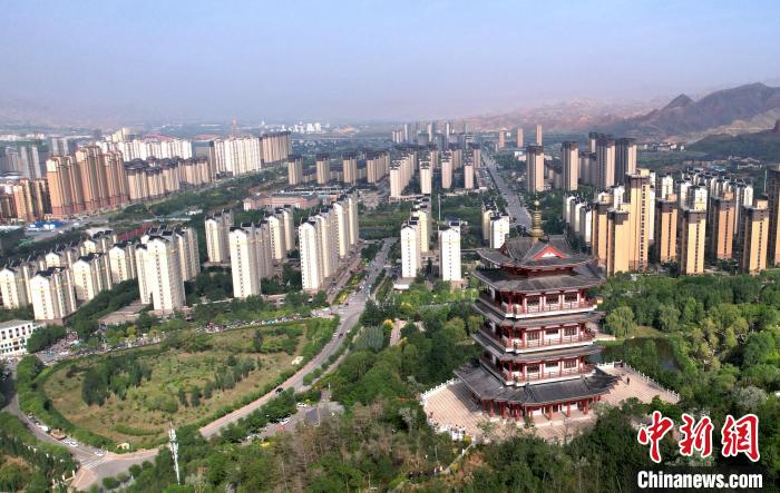 圖為“南涼古都”樂都朝陽山片區(qū)的今朝?！⊙Φ?攝