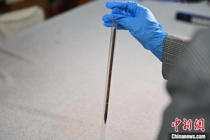 2024年5月7日，甘肅省博物館館藏國寶級文物“白馬作”毛筆。李亞龍　攝