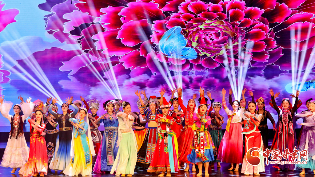 新春走基層·隴拍客丨2026張掖市區(qū)春節(jié)聯(lián)歡晚會(huì)呈現(xiàn)精美視覺(jué)盛宴